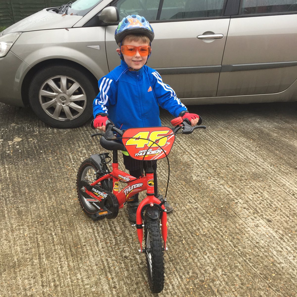 AliRib's tweet photo. Our own little @chrishoy for #SportRelief this morning! https://t.co/N2Imiyg4Fz