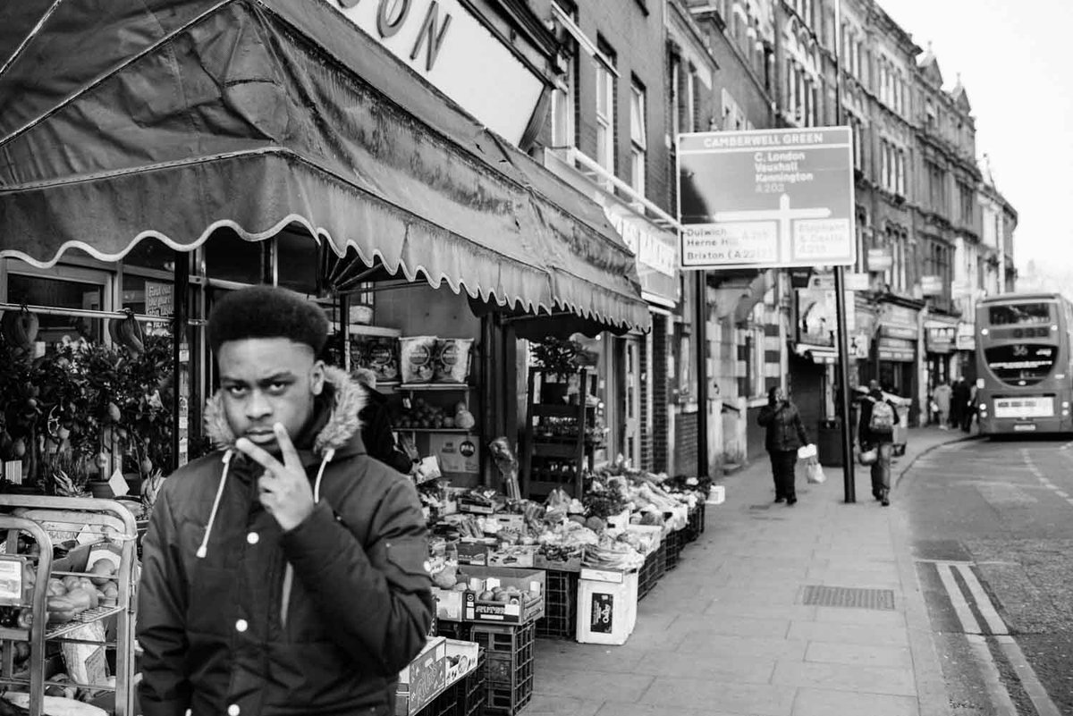 36ReasonsSE5's tweet photo. More test shoots for the new #36Reasons project. The guy here was joking but love it! #blackandwhitephotography https://t.co/rR2xTYKGsJ