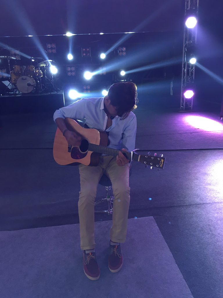 DarshanRavalDZ's tweet photo. Just finishing up a quick rehearsal before the big performance tonight! Who's coming?! #YTFF https://t.co/8urPpl6oCj