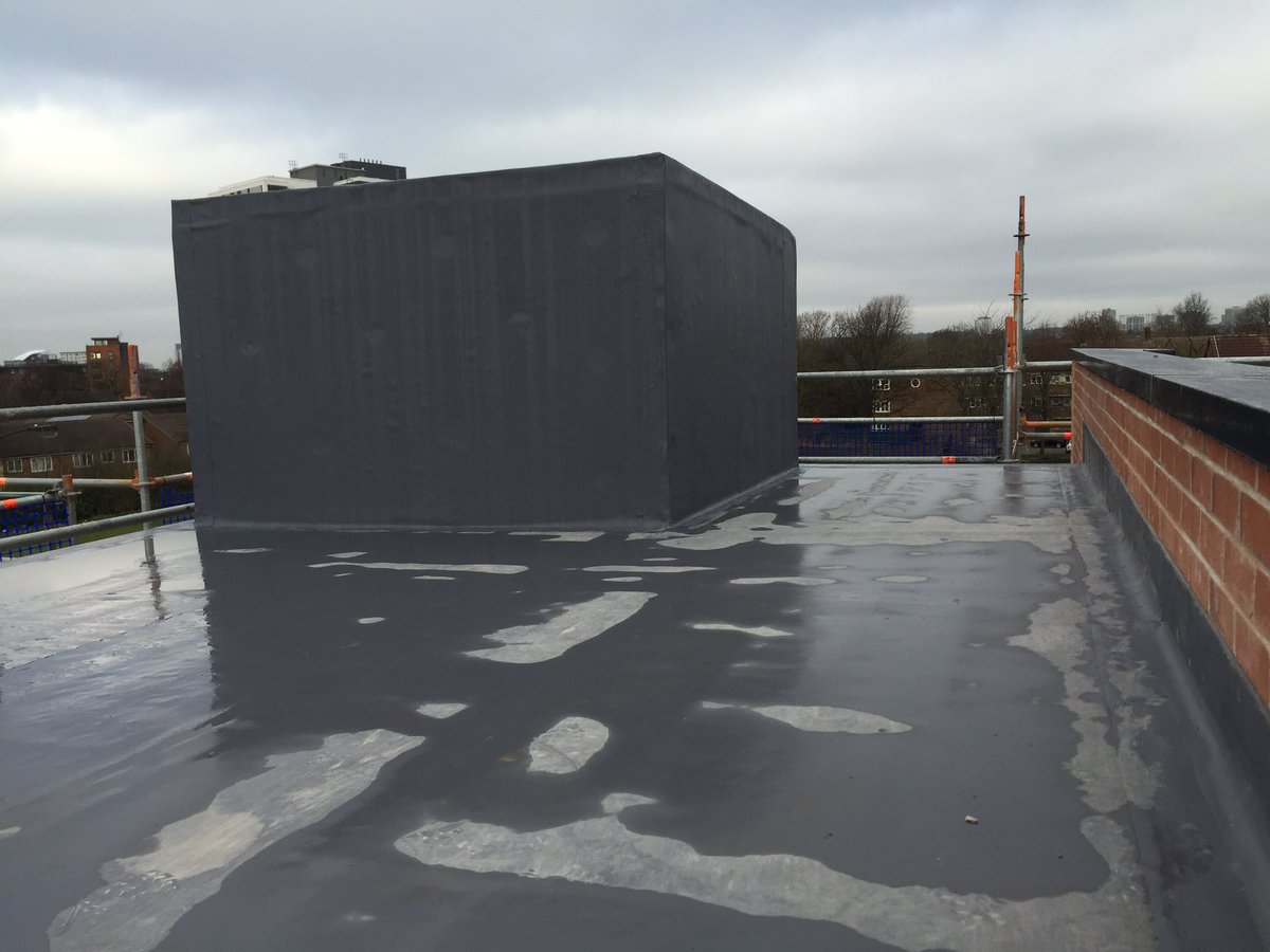 lucyStResidents's tweet photo. Roof works snagged, cleaned and completed @laneenduk @TalkTrafford @wilcowan @mellwoodltd @ https://t.co/FSvxBFEISU