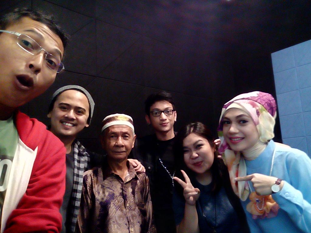 Makasih udah datang yaaa <a href="/indah_nevertari/">Indah Nevertari</a> , sukses terus sampe ktmu lg!! 
#MaverickZone #INDAHNEVERTARIMAVERICKRADIO