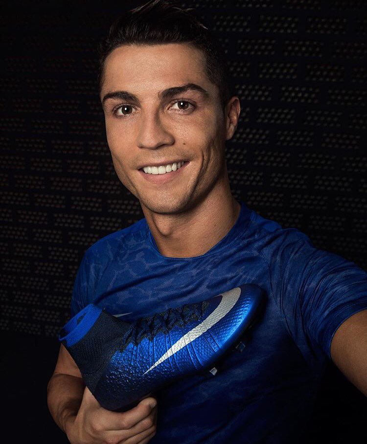 Real Madrid Info ³⁵ on Twitter: Mercurial Superfly Cristiano Ronaldo Spring 2016 Coming out March 20th. https://t.co/crt8p8r341"