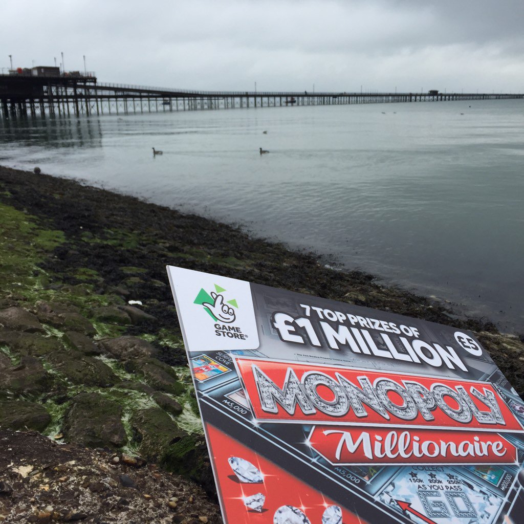 BoncePR's tweet photo. Come on Mr Sun, time to shine, we're meeting #essex latest lottery millionaires in #southend @TNLUK https://t.co/QQjsLXjyjj