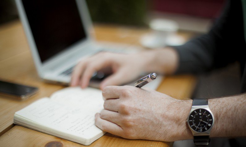 Celine_Alba's tweet photo. A (re)découvrir >> 6 conseils pour choisir un rédacteur web freelance https://t.co/bUkqXJvm2c https://t.co/vbwOXISgIh