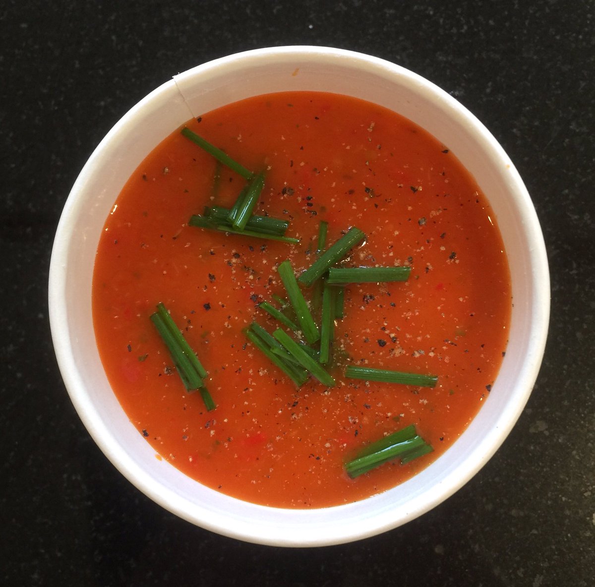 TheSquareMelon's tweet photo. Vibrant Red Pepper &amp; Courgette Soup topped with chopped chives. Lose weight and enjoy doing it with #TeamSM https://t.co/nkd6AYE20I