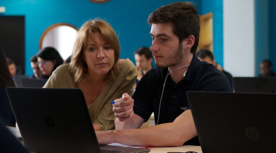NatachaQS's tweet image. #FF @sophieviger directrice de la WebAcadémie #girlpower3 #codeuse #dev