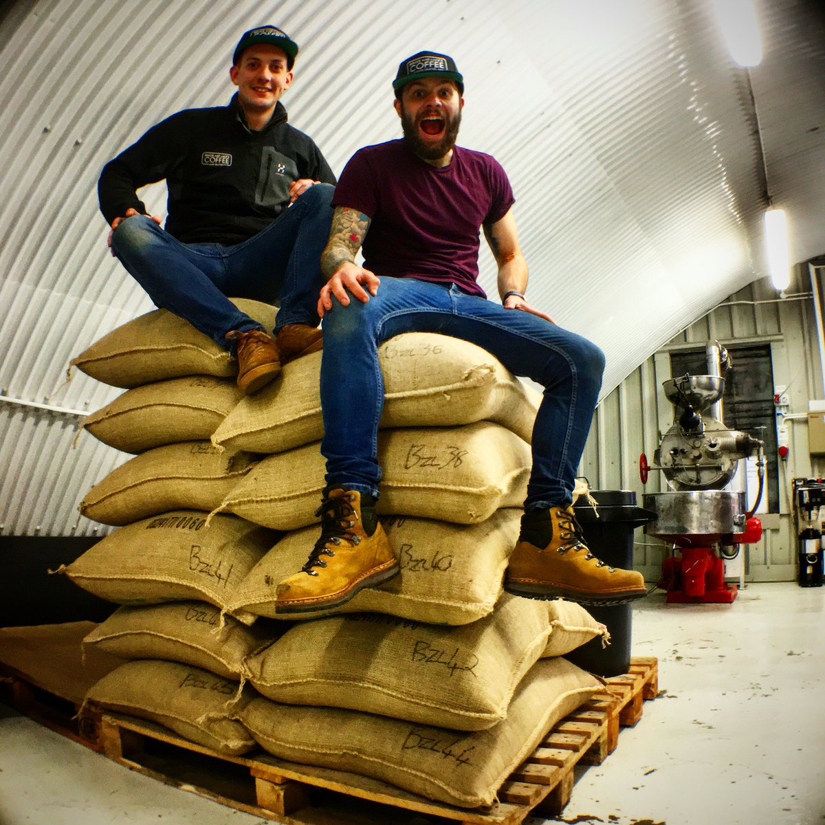 BruceandLukes's tweet photo. We made bunk beds!!!! #CoffeeChair #KingOfTheCastle #GrabLifeByTheBeans https://t.co/PJOC2150wP