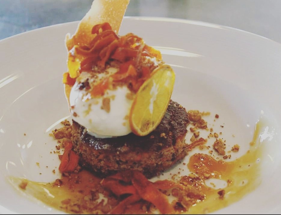 CovellPark's tweet photo. I like to start backwards......dessert first then lunch. #CarrotCake #Dessert #Foodie #Edmond #OKC #Lunch #OakTreeCC https://t.co/hYk4uKupHV