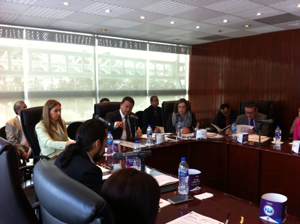 gacoar's tweet photo. En Comisión de #PDCPD del @IEEM_MX se lleva a cabo la propuesta para el Segundo ciclo de conferencias magistrales. https://t.co/ISID9h3MHm