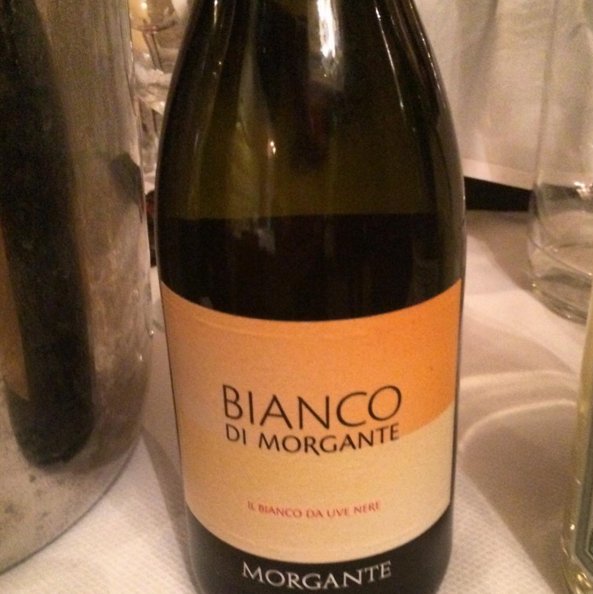 Our #sommelier Laura says "What an interesting wine 100% Nero d'Avola without skin contact" #winepickoftheweek