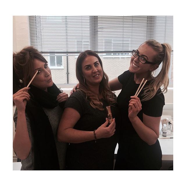 Massive thanks to these <a href="/BenefitUK/">Benefit Cosmetics UK</a> pros for helping us get our brows in check for the weekend #ReclaimYourLunchbreak
