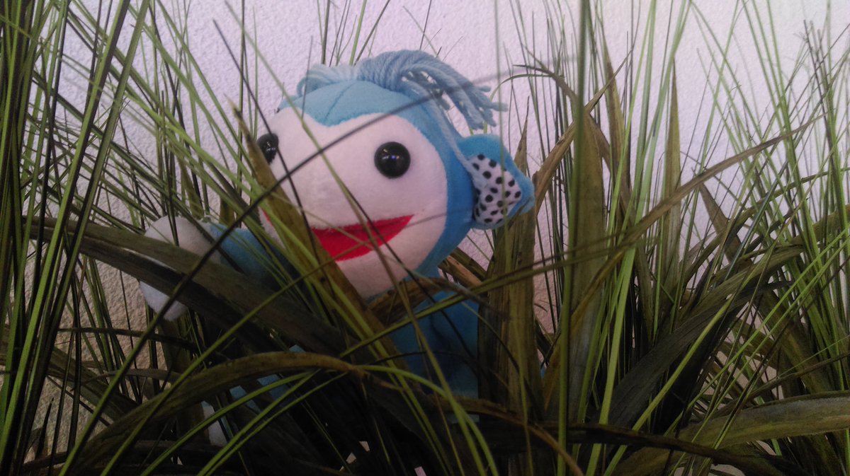 _Wastebuster's tweet photo. @eddieizzard without there would be no explaination of this eco monkey to the French delegates at #PolyTalk2016 https://t.co/viHLB4NDbS