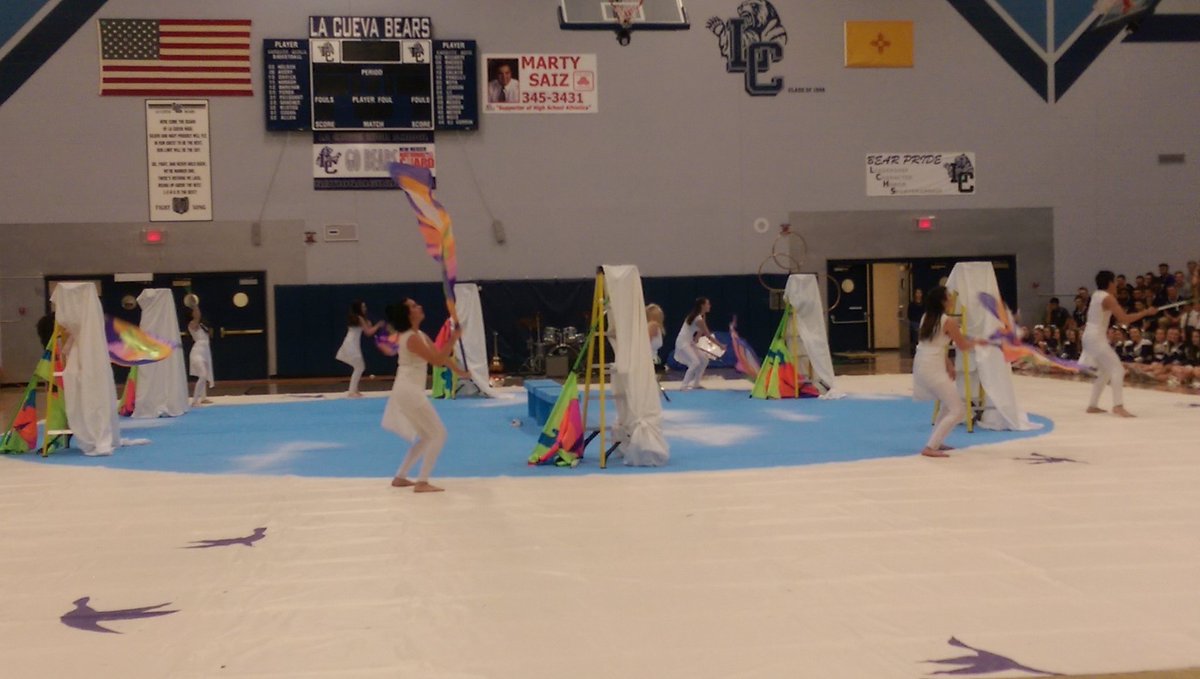 PrincipalLCHS's tweet photo. Great job Bears! Awesome way to end the week. #classof2016 https://t.co/DbRaUtIWwQ