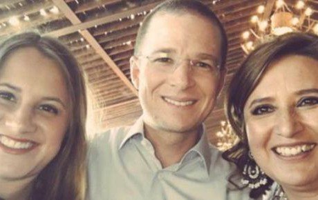 lasillarota's tweet photo. El precio que tendrán que pagar Xóchitl Gálvez por usar Periscope en fiesta del Jefe Diego: https://t.co/rOo0HtXriM https://t.co/dJ4Yvdimud