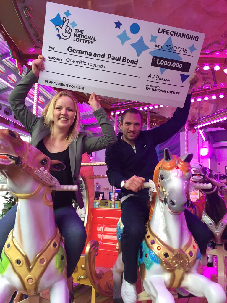BoncePR's tweet photo. All the fun of the fair for @TNLUK lotto millionaires in #essex @Adv_Island https://t.co/0CL0moI9vw