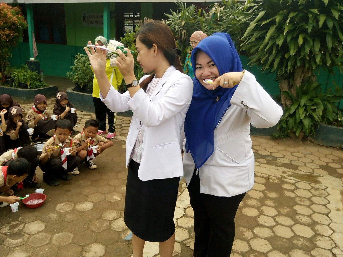 pkmbernung's tweet photo. #WorldOralHealthDay 
#HealthyMouthHealthyBody https://t.co/nUlEEFJvV1