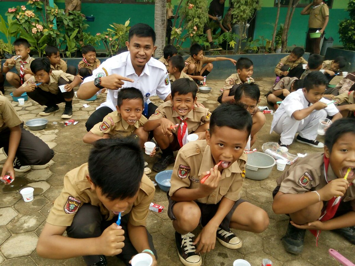 pkmbernung's tweet photo. #WorldOralHealthDay 
#HealthyMouthHealthyBody https://t.co/nUlEEFJvV1