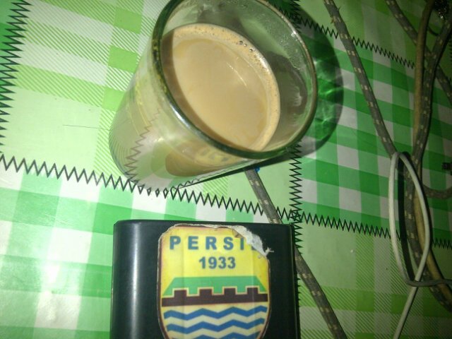 Gudey dulu jhoon supaya te #cileupeung jigah nu kamari make #bajupink d tengah #lapang ... Hahaha