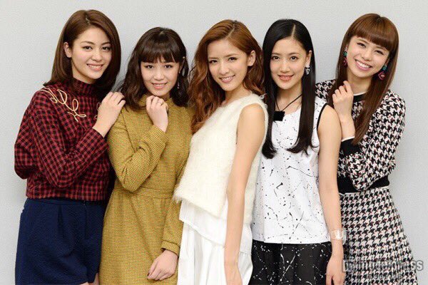 Okasou3618's tweet photo. どっちが復活してほしい⁉️
 
あけるなキケンRT✨

EG-styleファボ❤️

どちらかしてくれたらフォローします！ https://t.co/VFBGoTW0xx
