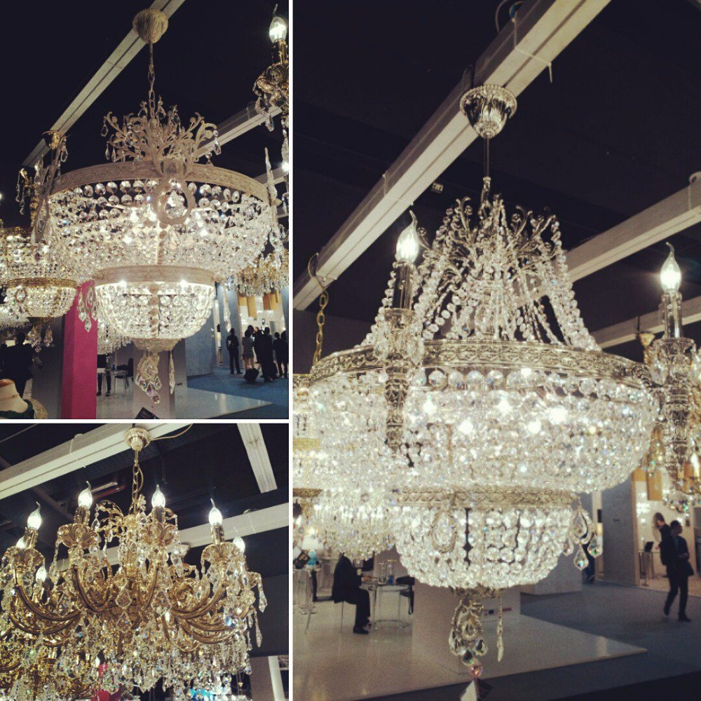 KloBe_Lighting's tweet photo. Last day at @Light_Building pavillion 6.1 stand c20 #classiclighting #classicstyle #madeinspain @lightingspain https://t.co/YsdX2rDcqA