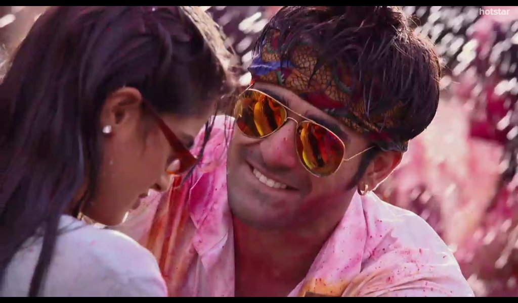 sruthi_paru's tweet photo. #holiscene #mehbeer #badtameezdil #missthem ๐ญ๐๐ https://t.co/hvje6vVbNI