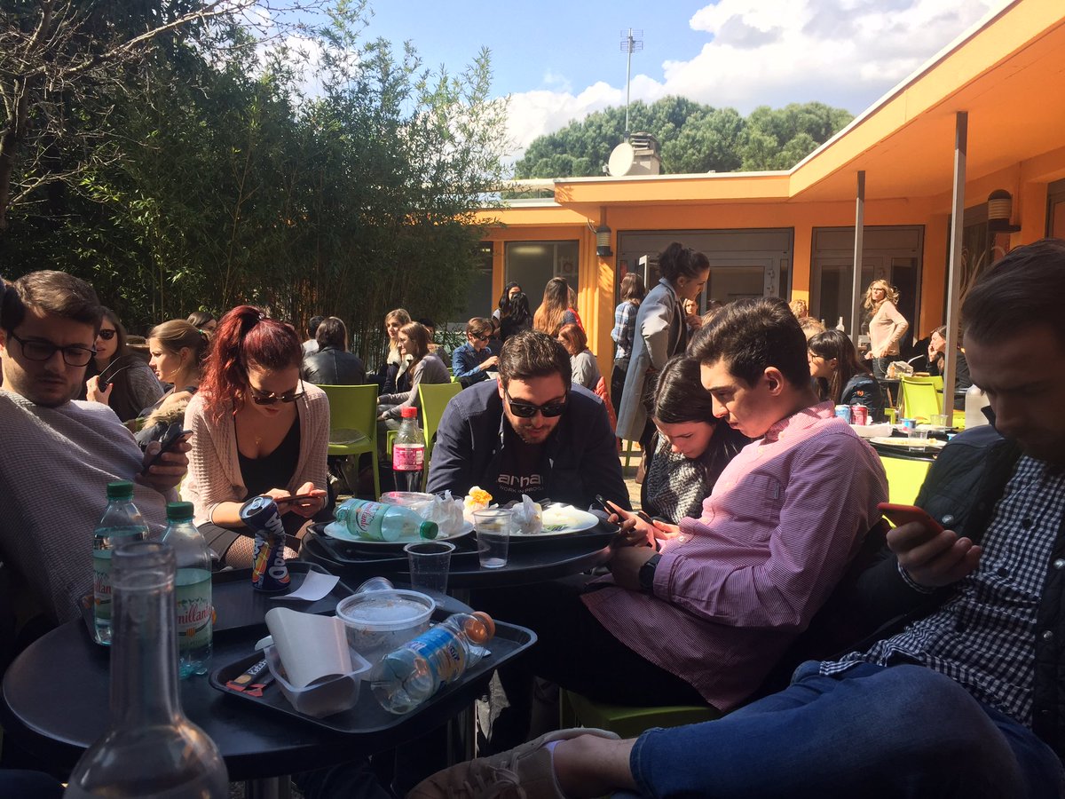 AgneseViolette's tweet photo. @Montpellier_BS ça tweet ça tweet meme à la pause #consulteam #MyMontpellierBS https://t.co/c64TeTjDH4