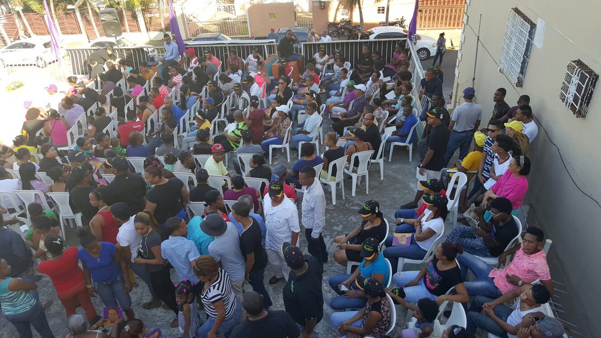 RedesdeReinaldo's tweet photo. Dirigentes de la C3 esperan al actual y prox Senador de la Capital @ReinaldoPared #RedesDeReinaldo https://t.co/srrkFmDJzc