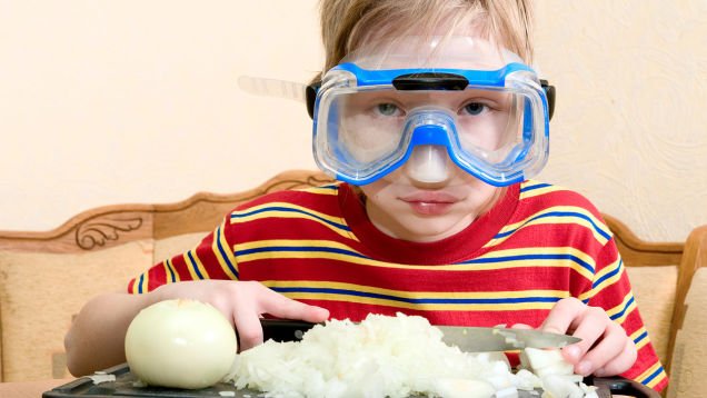 TasteOfCollier's tweet photo. #FoodieFactFriday Biting a wooden spoon whilst chopping an onion will stop your eyes from watering! https://t.co/L4rii89Hg3