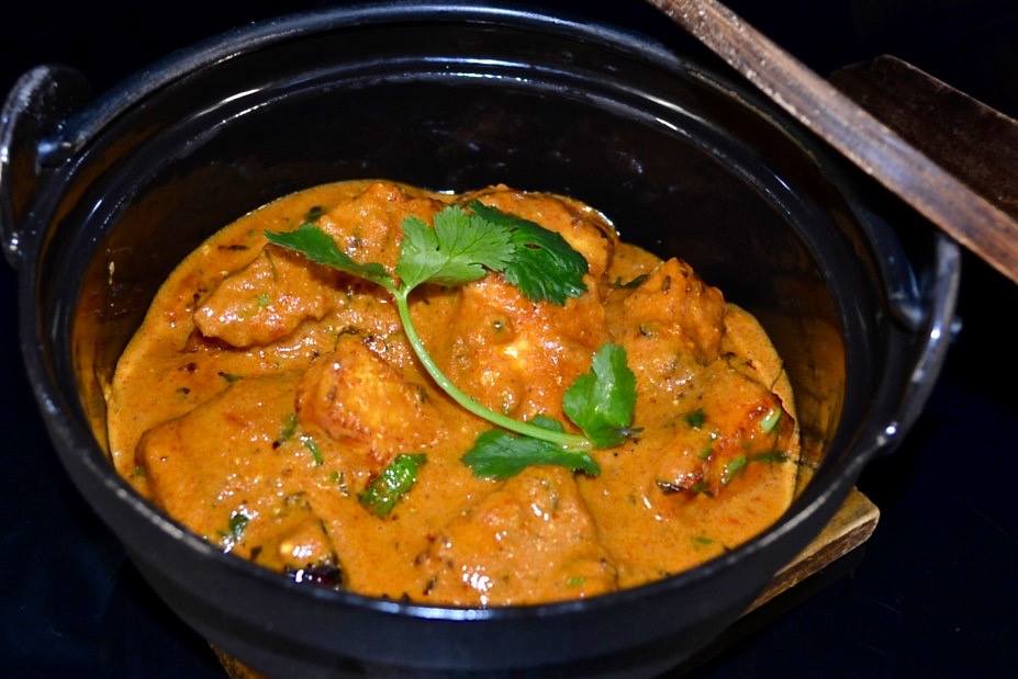 LCAPRG's tweet image. Asian Temple! Ochutnejte nově v našem menu Kachní spring roll a novou Paner Tiku!Rezervace: asiantemple.cz/rezervace/?lan…