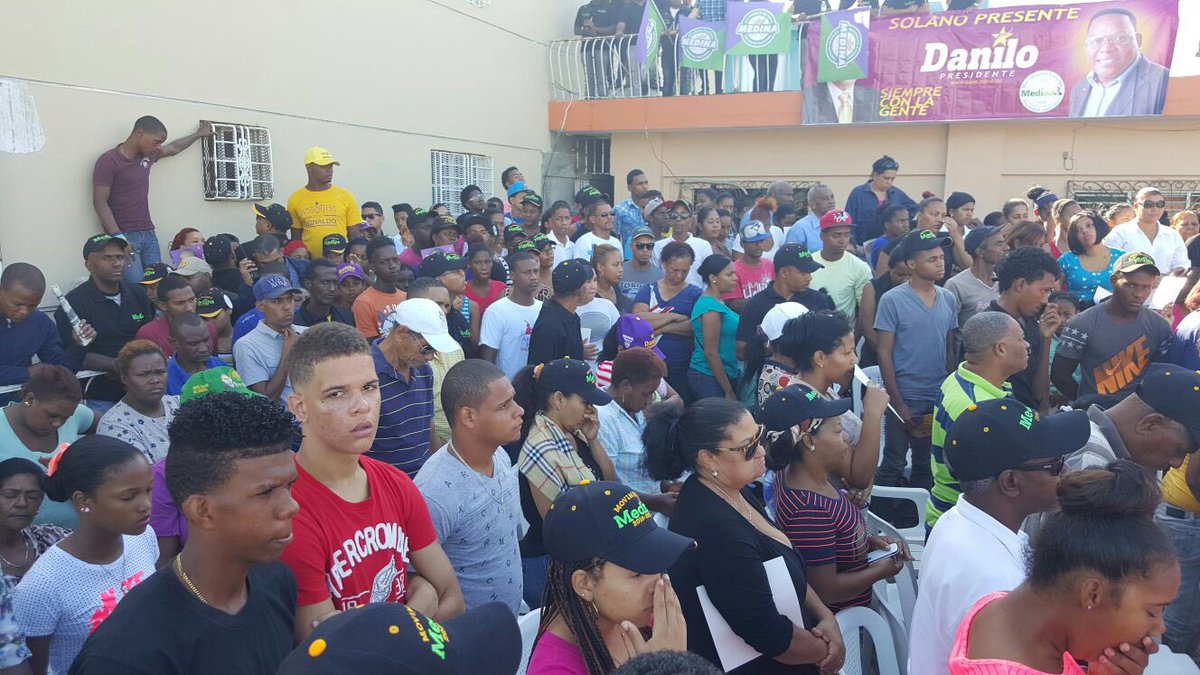 ConReinaldo's tweet photo. Cro #PedroSolano dice q en el ensanche Luperón gana a @DaniloMedina @ReinaldoPared @SalcedoGRoberto #RedesDeReinaldo https://t.co/p4haGpfBvX