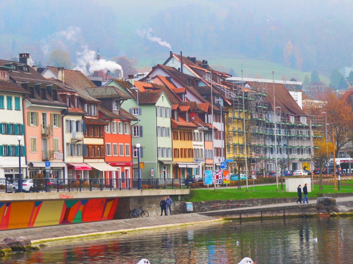 places_of_earth's tweet photo. Zug, Switzerland 🌍😍 https://t.co/sPBskbkjZB