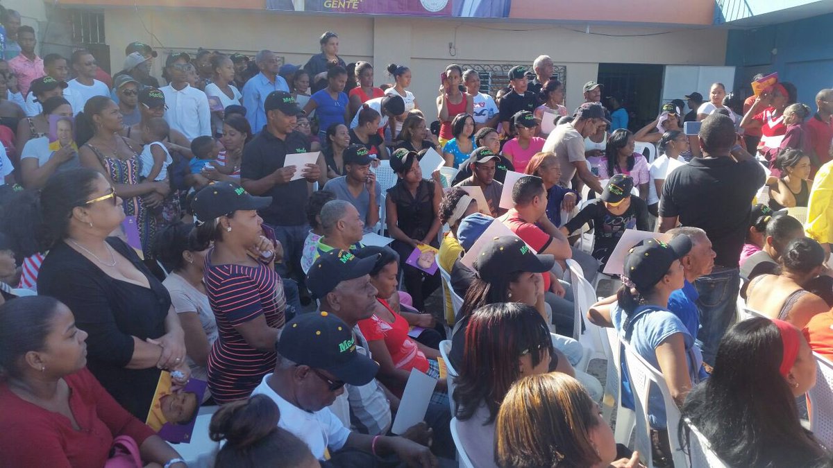 ConReinaldo's tweet photo. @ReinaldoPared agradece a todos los presentes por acudir a encuentro organizado cro. #PedroSolano #RedesDeReinaldo https://t.co/uqgSXP276k