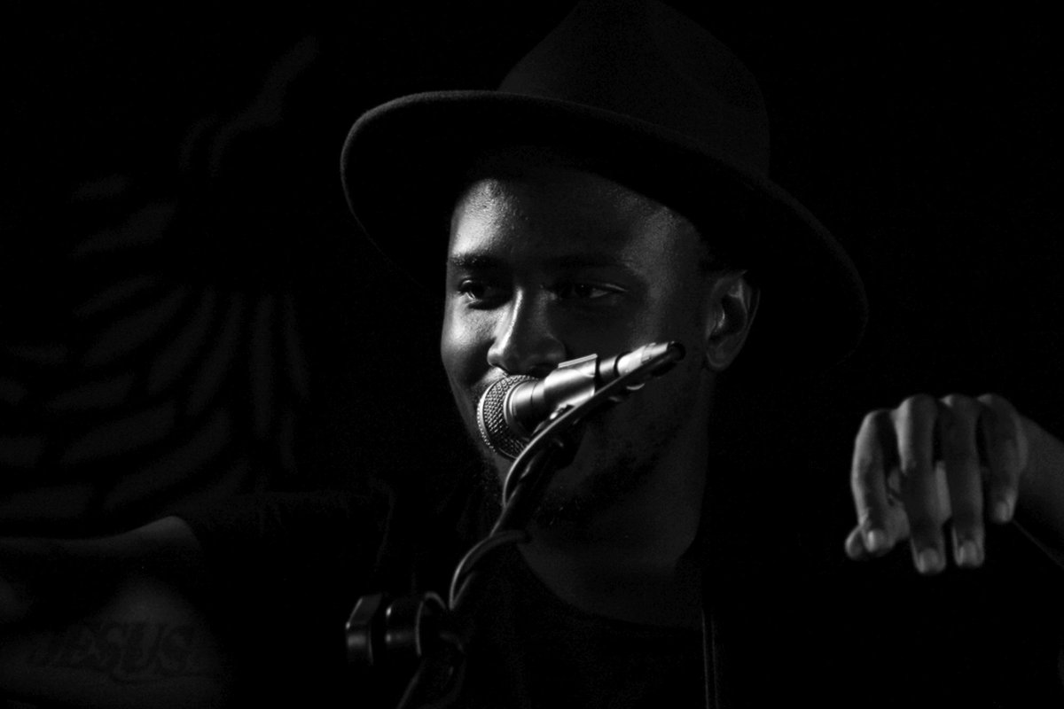 izfixyou's tweet photo. #Majozi @NhlanhlaMajozi @ #CafeRoux 17.3 Gr8 eve, good music +seed: #changeagentSA #LeadSA #ProudlySA #WorldMusic https://t.co/ssH81TFm2H