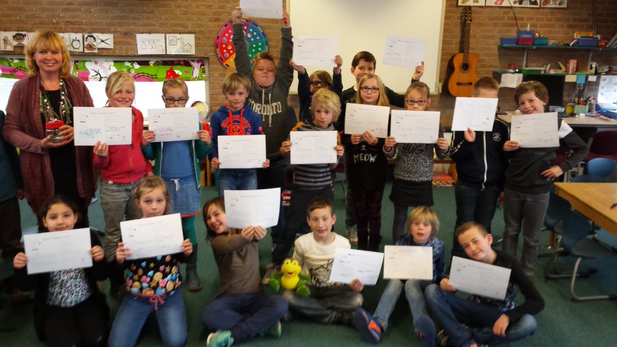 OBSDeSlinger's tweet image. Jaaaaaaa. .....Wij hebben ons diploma @Anne1223