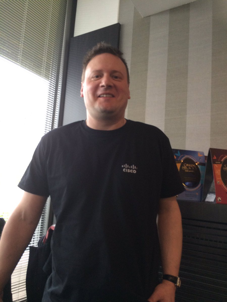 Chrissie202's tweet photo. @dmess446 enjoying that #FridayFeeling #partnermarketingforum https://t.co/o38LCJqbPT