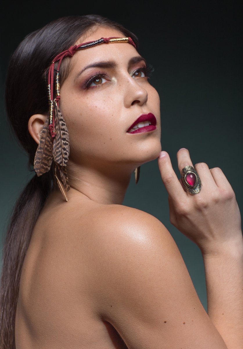 senaymakeup's tweet photo. Recent beauty work with @IJPHOTOGRAPHY10 #tribal #mua @MACcosmetics @limecrime @sarahillmakeup https://t.co/ne9KuUciYq