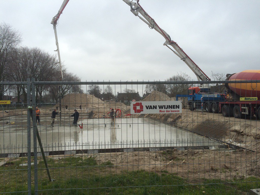 Kijk, de goede basis voor de nieuwbouw van <a href="/kctVen/">kctVen</a> wordt vandaag gelegd door <a href="/VanWijnenGroep/">Van Wijnen</a>