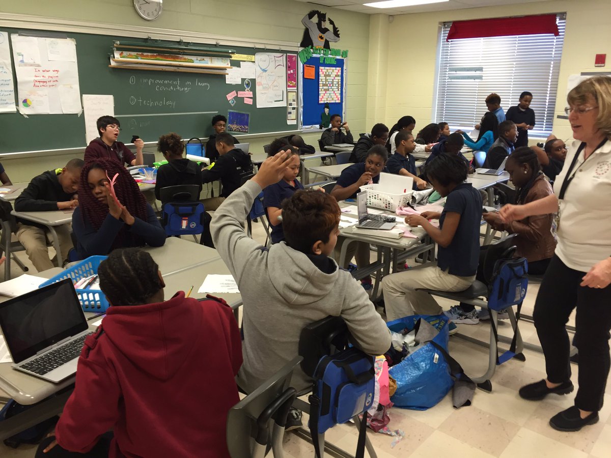 KevinFeeney2's tweet photo. @windsormillms Transforming classroom to create stations. Learning about Indian culture. #bcps_msm https://t.co/8wlq8rKBkb