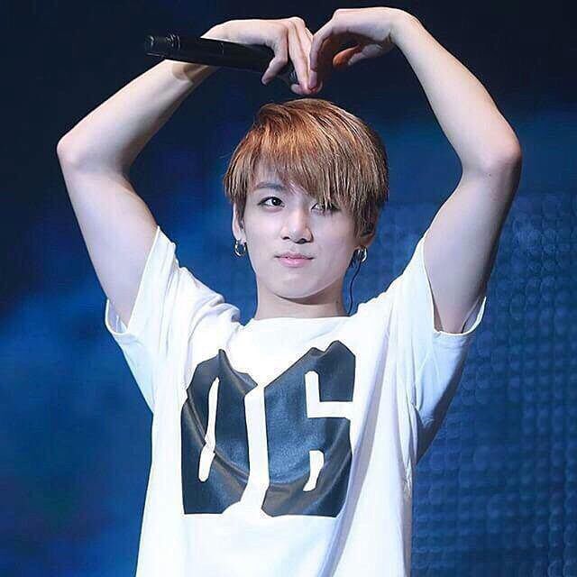 manne328's tweet photo. 作ったばっかりの垢です！
グクよりのマンネライン✋
#BTS好きな人と猛烈に絡みたいのでこれを見た人はRTしてください https://t.co/kfrrtYLfu1
