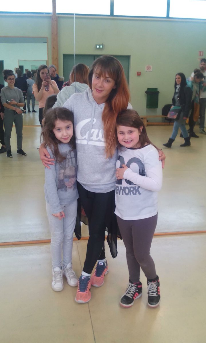 Stephanie LB Fanpage tweet media