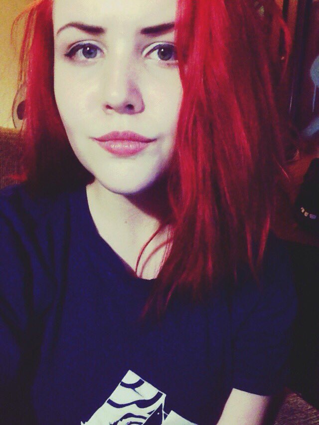 returnmine2007's tweet image. А ещё я понял, что красный цвет волос - эт моя стихия, и вернулся к родненькому 🌚🌚🌚