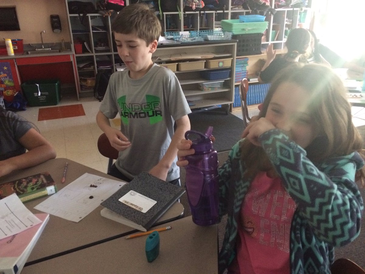 msfrerichsclass's tweet photo. Chocolate tasting, compared cocoa percentages, and learned how chocolate was made in Switzerland! #lovetheworldday https://t.co/ntXbsD4olC