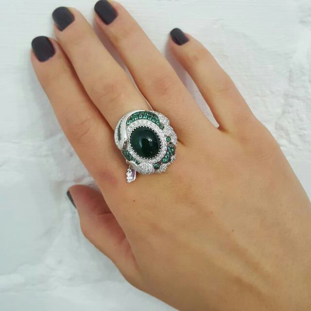 Единственное и неповторимое!
Изумруд и бриллианты
#valerygold #ring #diamonds #jewelry #изумруд #кисловодск