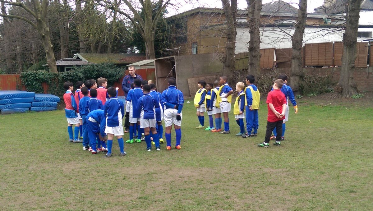The final legs of the House Football and Netball competitions are underway...