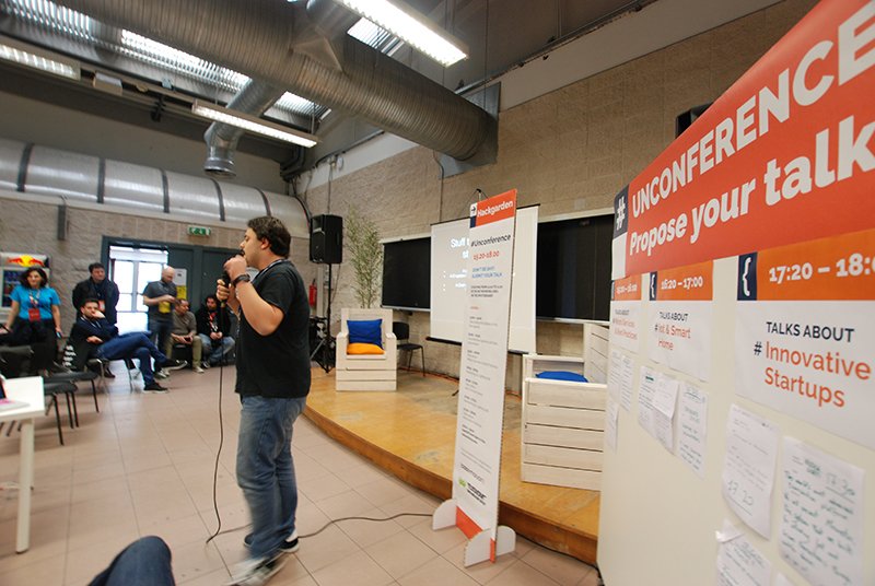 chefuturo's tweet image. Make Code not War | #Unconference a #CodemotionRome2016 chefuturo.it/2016/03/codemo… #codeinvaders