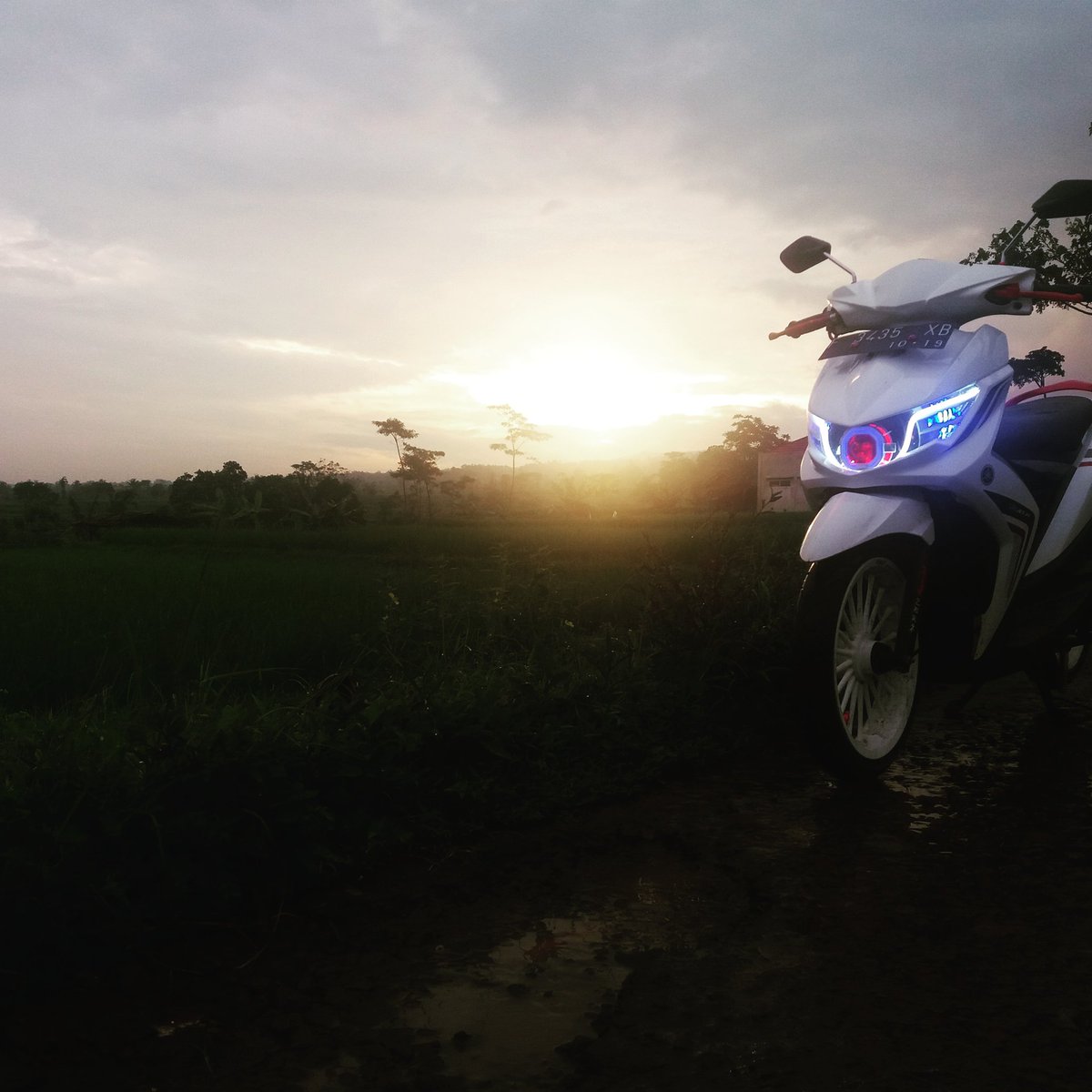 Salam dari kampung sunda😀😃