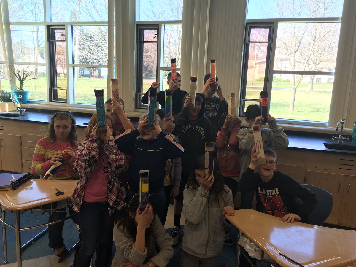 NES_MadisonOH's tweet photo. Mrs. Chaunce's class made periscopes. #reflection #angleofincidence #wearemadisonblue https://t.co/Z6sToCtXq6
