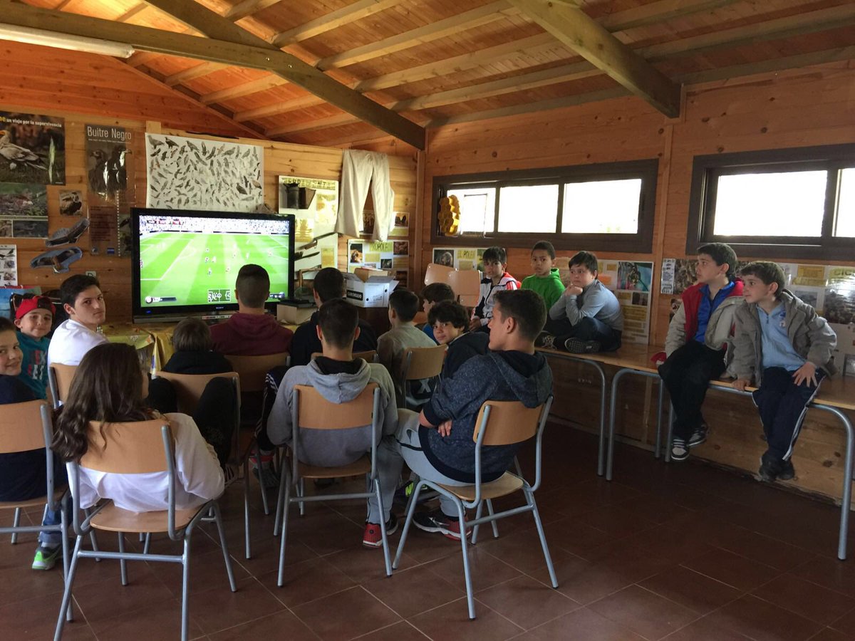 GSDcdeportivo's tweet photo. #Judo & #Fútbol no están reñidos #FinalFIFA @GSDcdeportivo #ViaLactea Campamento #SemanaSanta2016 https://t.co/25qk6jISUp