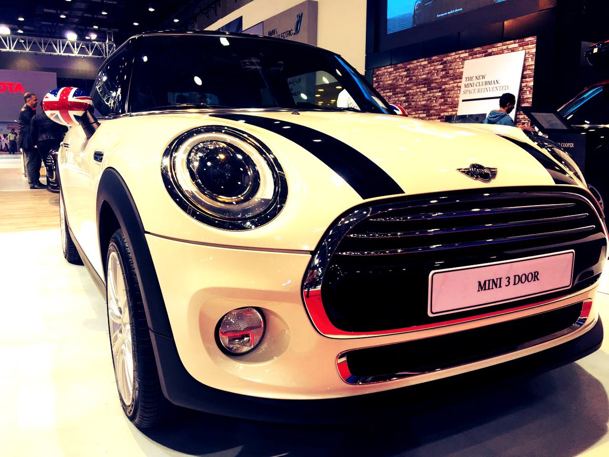 automechformula's tweet photo. سيارة” @mini 3 Door” ، سيارة صغيرة لكن متعه كبيرة ! #أوتوماك_فورميلا 
#automechformula #motorshow https://t.co/XYOngDYlie