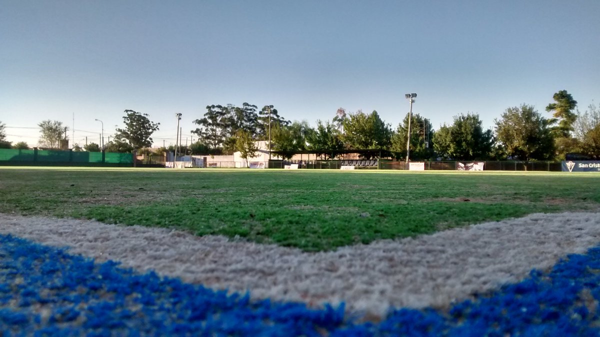 HockeyVerde's tweet photo. El Verde esta muuuuuy ansioso x el arranque!! Éxitos a todos los clubes! @AHRUok https://t.co/xS1NIICtNi